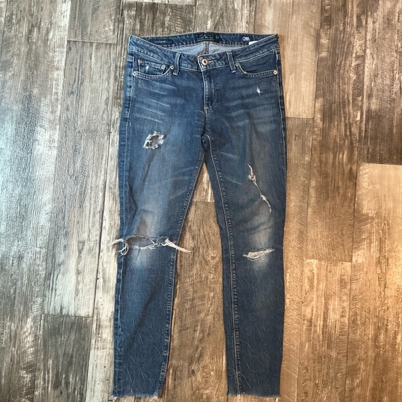 Lucky Brand Distressed Blue Jeans Size 4 - Picture 1 of 7
